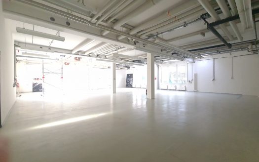 Halle für Produktion & Lager + Büro