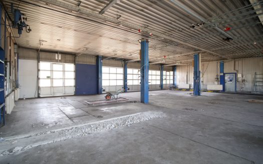 Autowerkstatt /Halle im Rohbau
