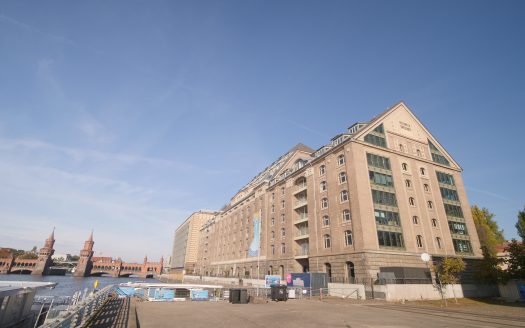 Loftbüros im Speicher